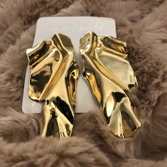 π 3/$45 π π Crumpled metal earring - Picture 3 of 3